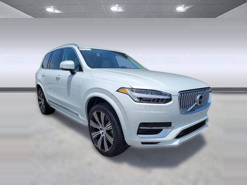 New 2024 Volvo XC90 T8 Ultimate w/ Protection Package Premier image 20