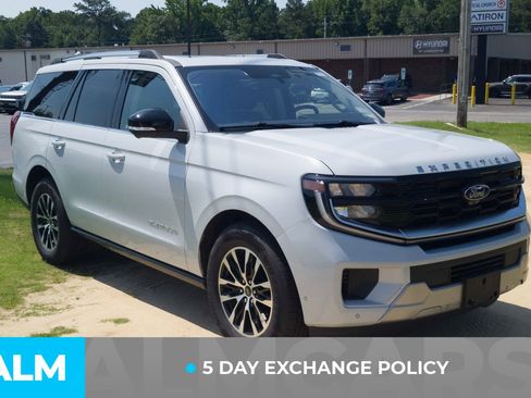 Used 2025 Ford Expedition Platinum AWD/4WD image 4