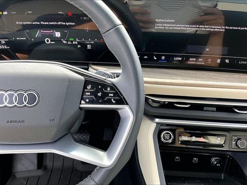 Certified 2025 Audi Q5 Premium Plus image 25