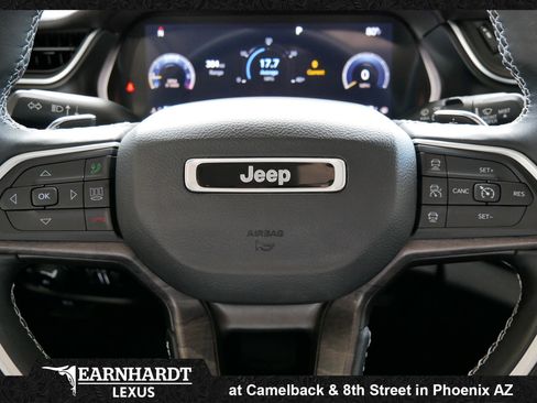 Used 2022 Jeep Grand Cherokee Limited image 28