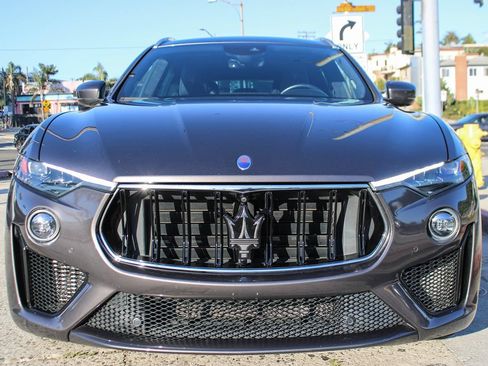 Used 2020 Maserati Levante GTS AWD/4WD image 10