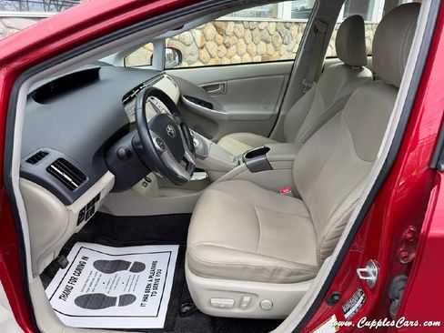 Used 2012 Toyota Prius Three image 3