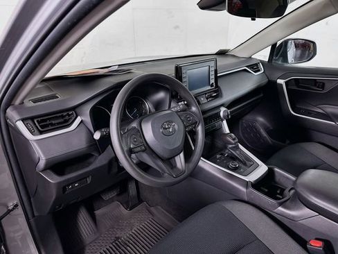 Certified 2022 Toyota RAV4 LE image 9