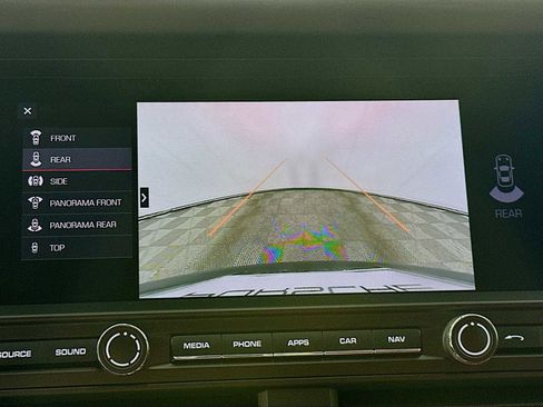 Certified 2021 Porsche Macan AWD/4WD image 19