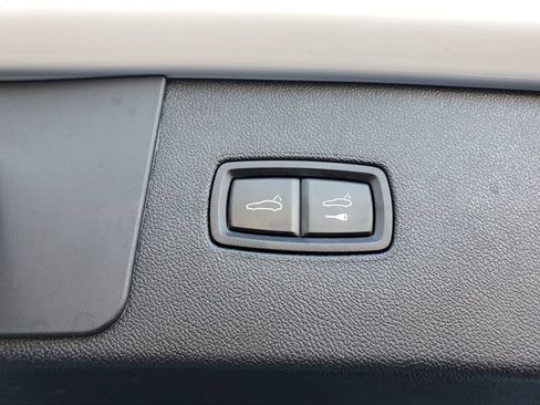 Used 2021 Porsche Cayenne AWD/4WD image 12
