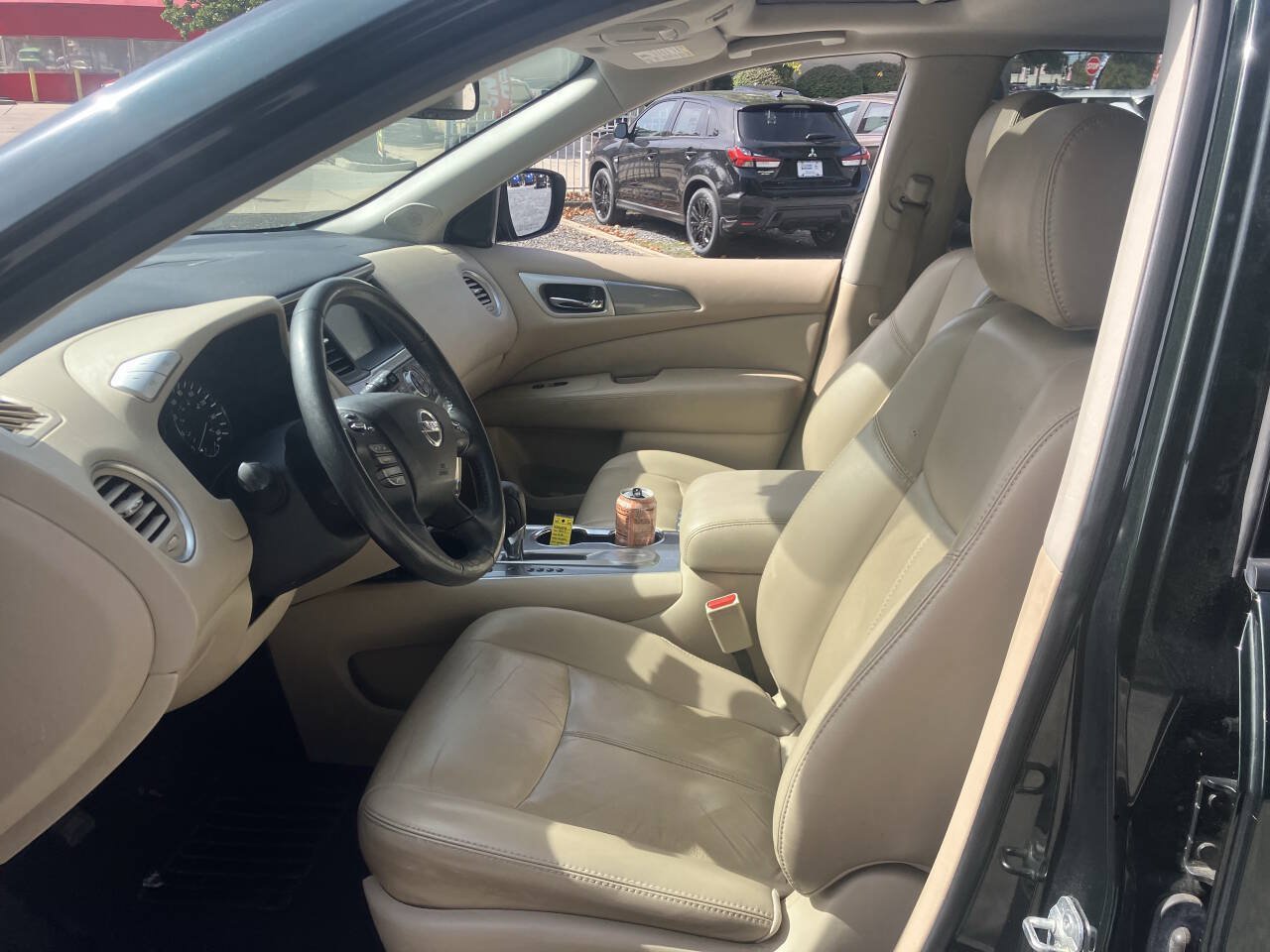 Used 2018 Nissan Pathfinder SL w/ SL Premium Package FWD image 4