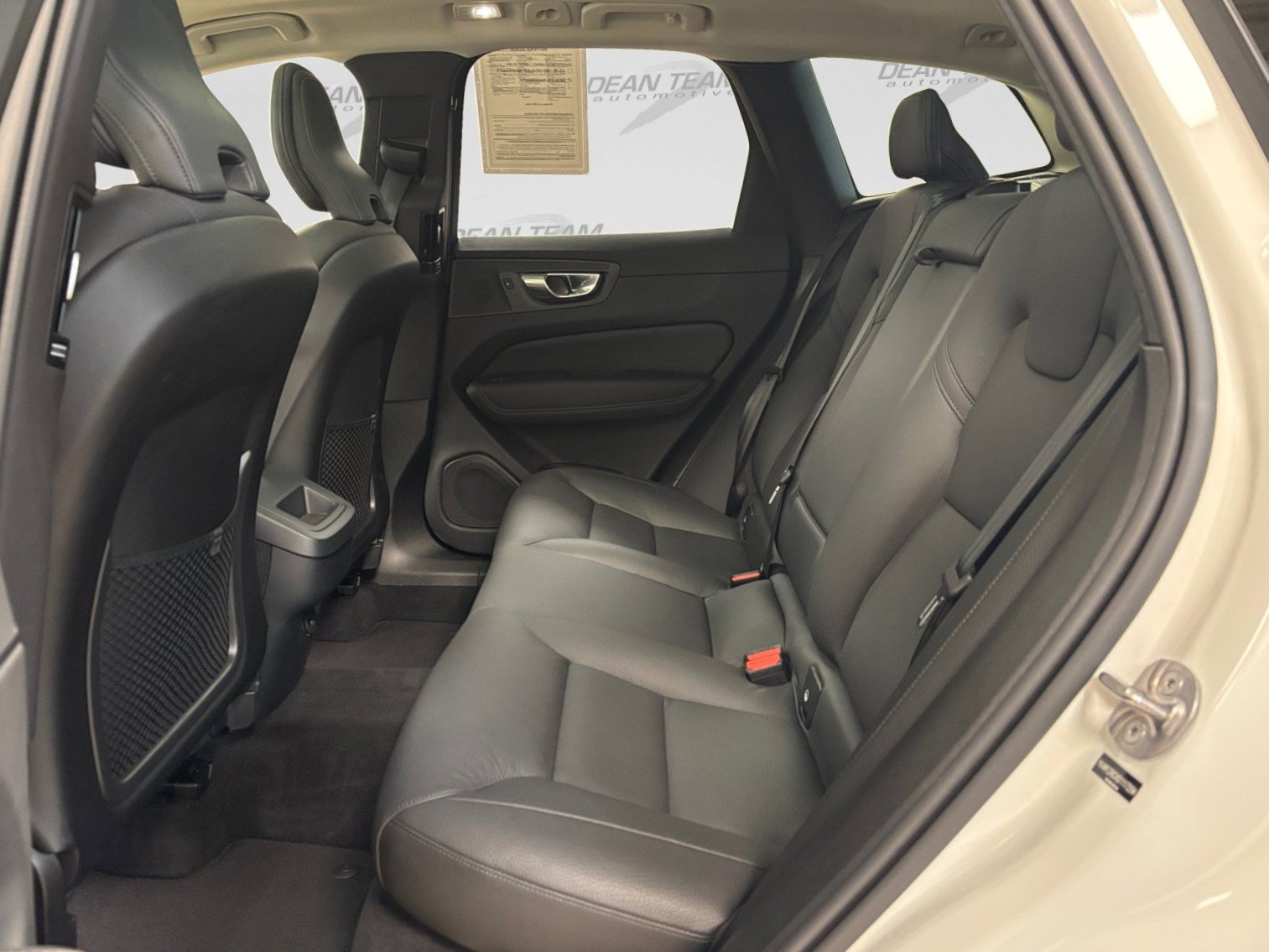 Used 2025 Volvo XC60 B5 Plus AWD/4WD image 12