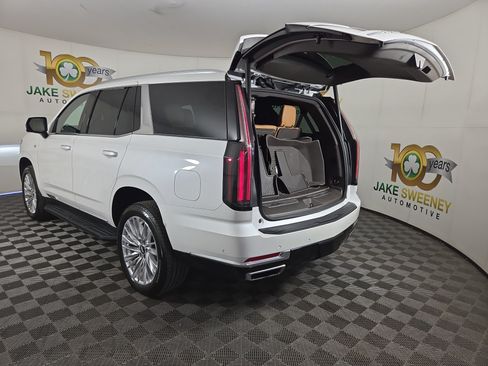 Certified 2025 Cadillac Escalade Premium Luxury w/ LPO, Floor Liner Package AWD/4WD image 34