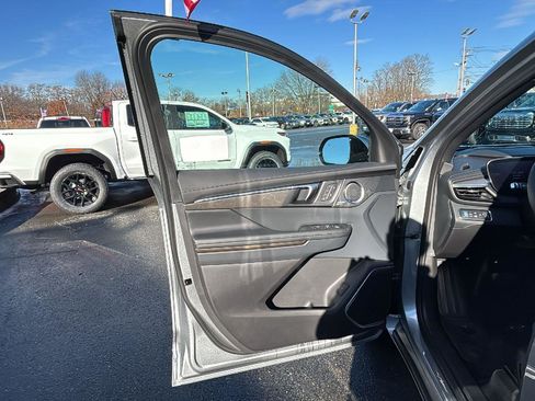 New 2026 Buick Enclave Avenir w/ Super Cruise Package image 24