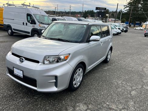 Used 2011 Scion xB Hatchback 4D image 1