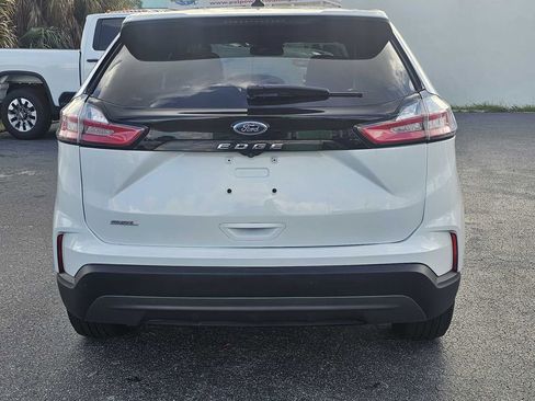 Used 2022 Ford Edge SEL image 17