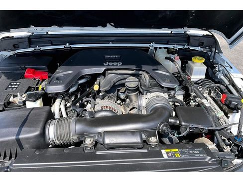 Used 2020 Jeep Gladiator Sport w/ Quick Order Package 24S AWD/4WD image 13