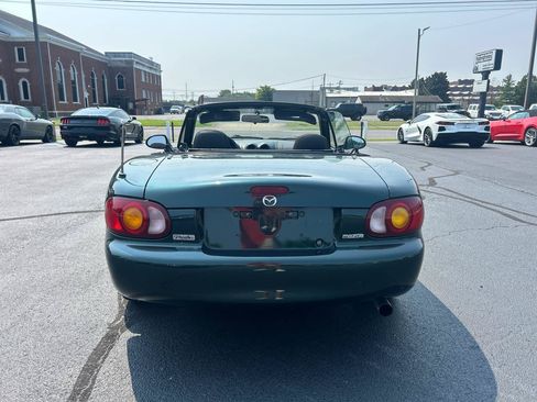 Used 1999 MAZDA MX-5 Miata 10th Anniversary Edition RWD image 6