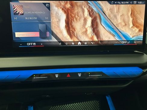 Used 2025 BMW X3 xDrive30i w/ M Sport Package image 28