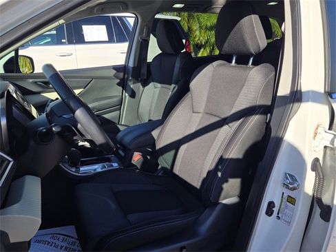 Used 2021 Subaru Ascent Premium w/ Convenience Package image 12