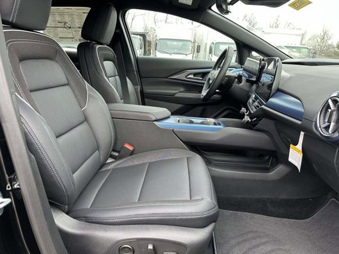 New 2026 Chevrolet Equinox EV LT image 25