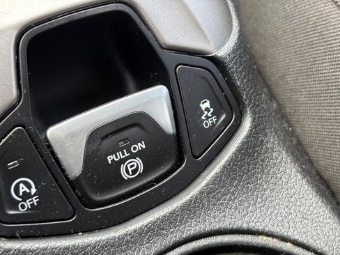 Used 2018 Jeep Compass Sport w/ Cold Weather Group image 23