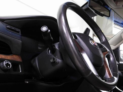 Used 2015 Cadillac Escalade Luxury image 30