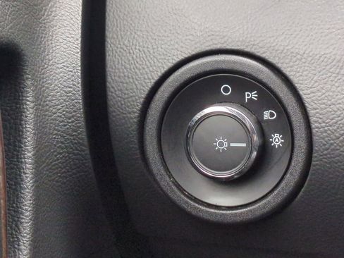 Used 2014 Ford Taurus Limited image 17