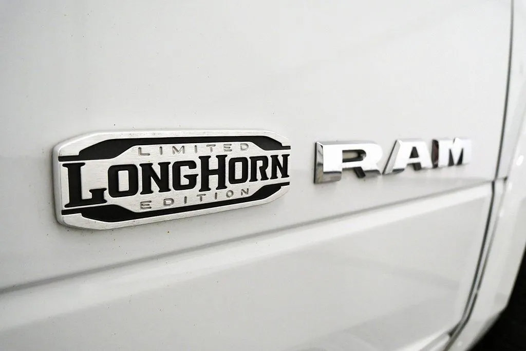 Used 2022 RAM 3500 Limited AWD/4WD image 9