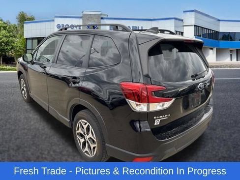 Used 2024 Subaru Forester Premium AWD/4WD image 3