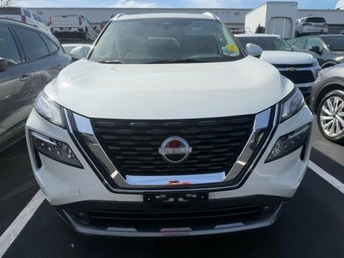 Used 2022 Nissan Rogue SL w/ SL Premium Package image 1