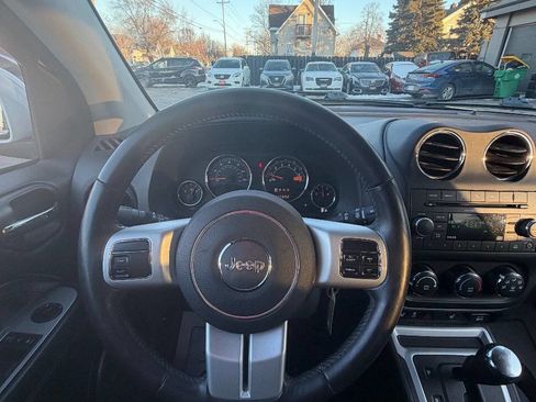 Used 2016 Jeep Compass Latitude image 20