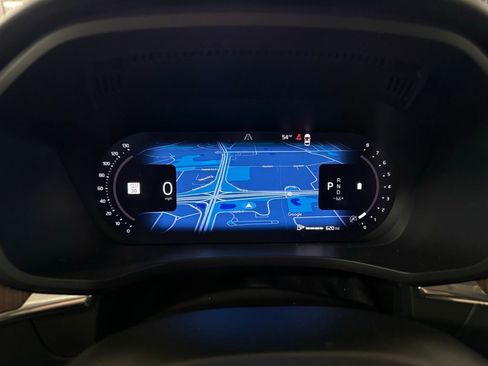 Used 2024 Volvo XC60 B5 Plus image 10