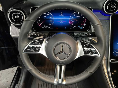 Used 2026 Mercedes-Benz GLC 300 4MATIC image 26