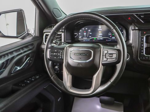 Used 2023 GMC Yukon Denali image 13