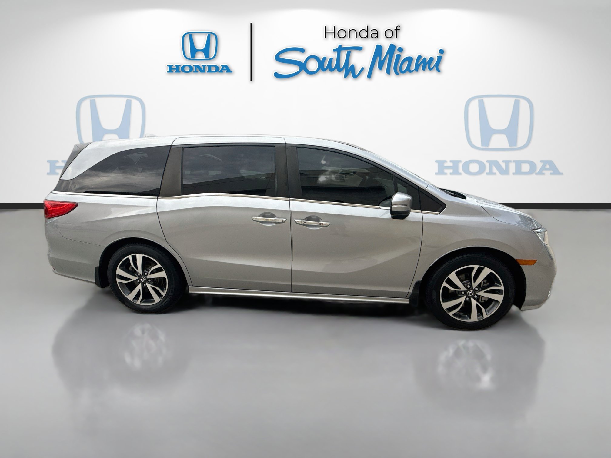 Used 2023 Honda Odyssey Touring image 8