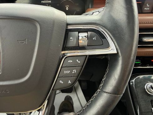 Used 2023 Lincoln Nautilus Reserve w/ Equipment Group 202A image 18