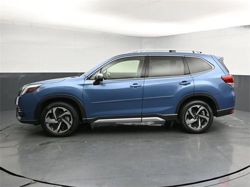 Used 2022 Subaru Forester Touring image 9