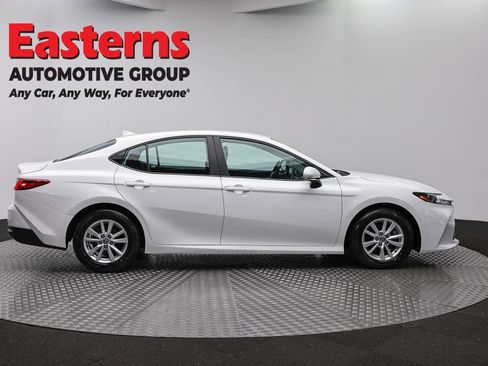 Used 2025 Toyota Camry LE FWD image 4