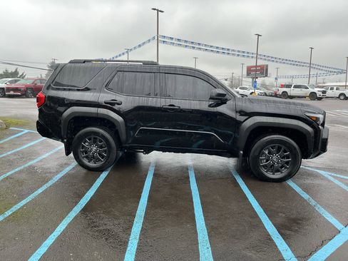 Used 2025 Toyota 4Runner SR5 image 6