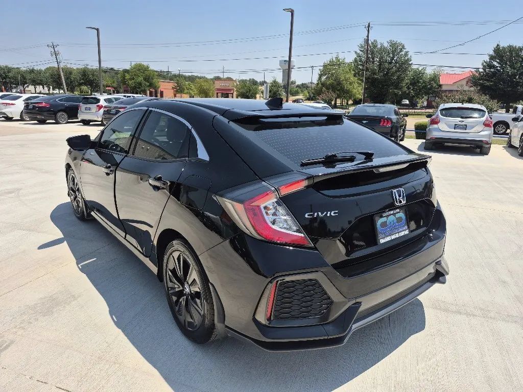 Used 2019 Honda Civic EX image 9
