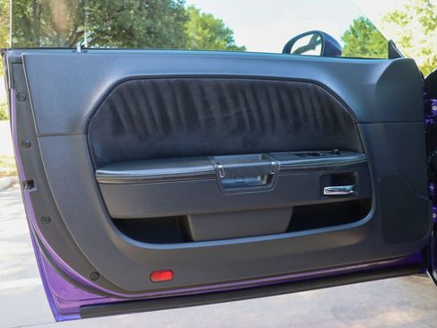 Used 2013 Dodge Challenger SRT8 w/ Harman Kardon Audio Group RWD image 11