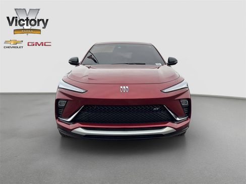 Used 2024 Buick Envista Sport Touring w/ Convenience II Package image 2