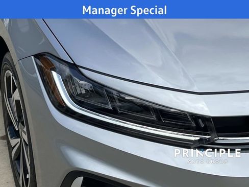 New 2025 Volkswagen Jetta SEL image 7