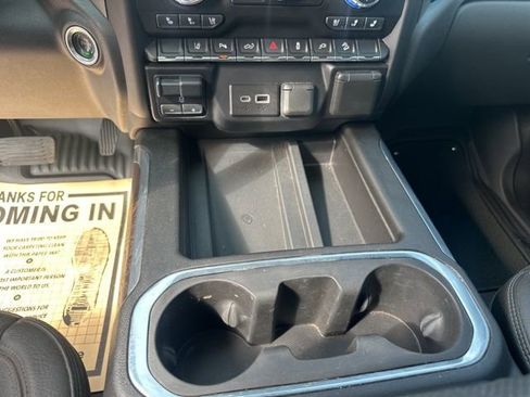 Used 2023 GMC Sierra 2500 Denali w/ Denali Ultimate Package AWD/4WD image 24