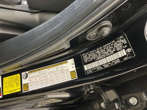 Used 2023 Toyota Corolla LE w/ LE Convenience Package image 28