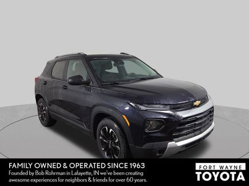 Used 2021 Chevrolet TrailBlazer LT w/ Convenience Package FWD image 4