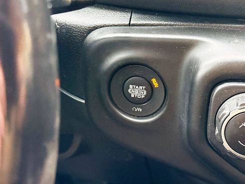 Used 2020 Jeep Gladiator Overland w/ Uconnect 4C Nav & Sound Group image 23