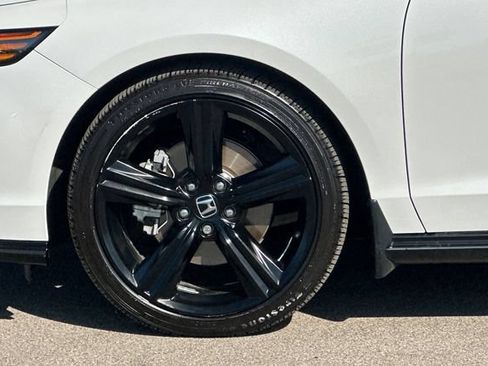 Used 2024 Honda Accord Sport image 31