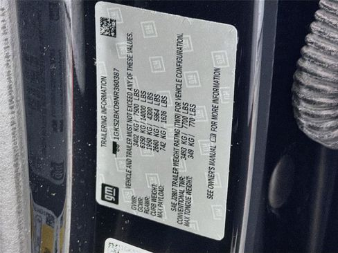 Certified 2022 GMC Yukon SLT w/ SLT Premium Package AWD/4WD image 33