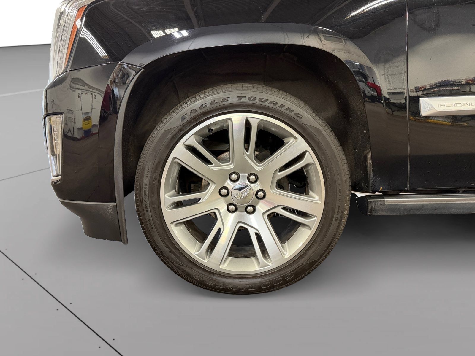 Used 2015 Cadillac Escalade Premium AWD/4WD image 14