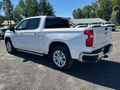 Used 2024 Chevrolet Silverado 1500 LTZ w/ LTZ Premium Package AWD/4WD image 8