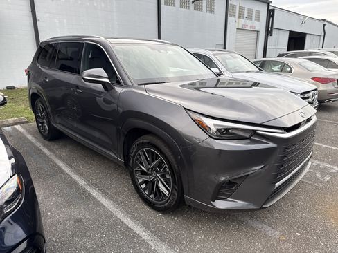 Certified 2025 Lexus TX 350 AWD w/ Technology Package image 36