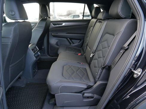 New 2026 Volkswagen Atlas Cross Sport SE image 6