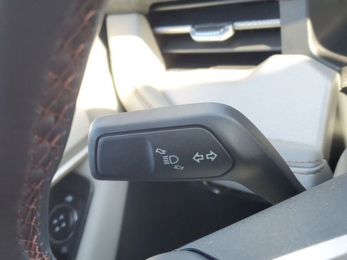 New 2026 Ford Explorer Active w/ Active Comfort Package image 12